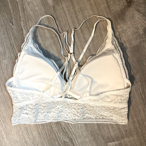 White Lace Razorback Bralette - Picture 2 of 4
